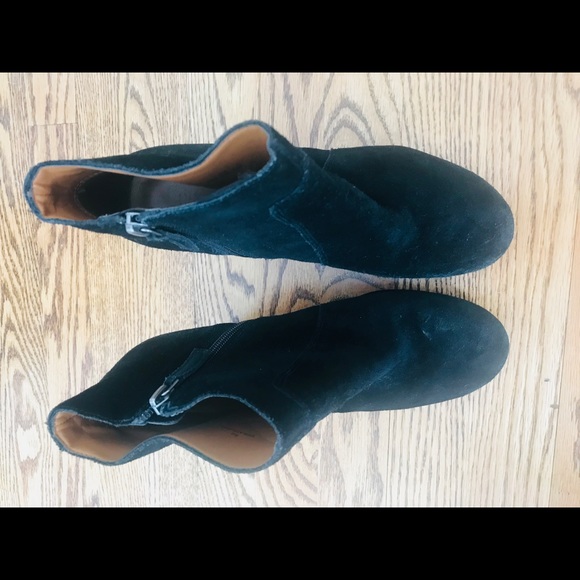 Boots - Picture 4 of 6